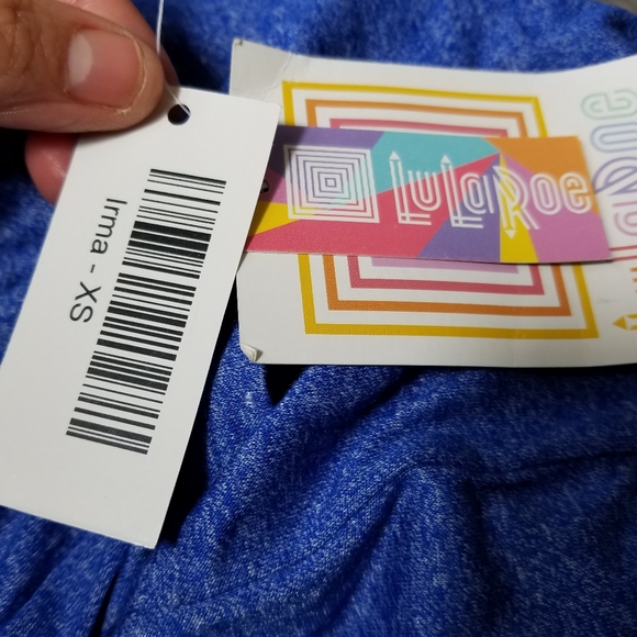 Lularoe Irma Women Blue 3/4 Sleeve T-Shirt XS.Pit to pit approx: 24 inches R - Picture 6 of 8